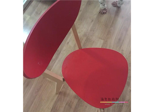 宜家 紅色椅子